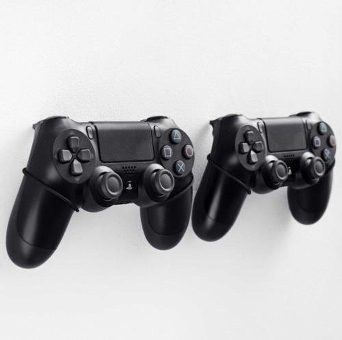 Ps4 console store and 2 controllers